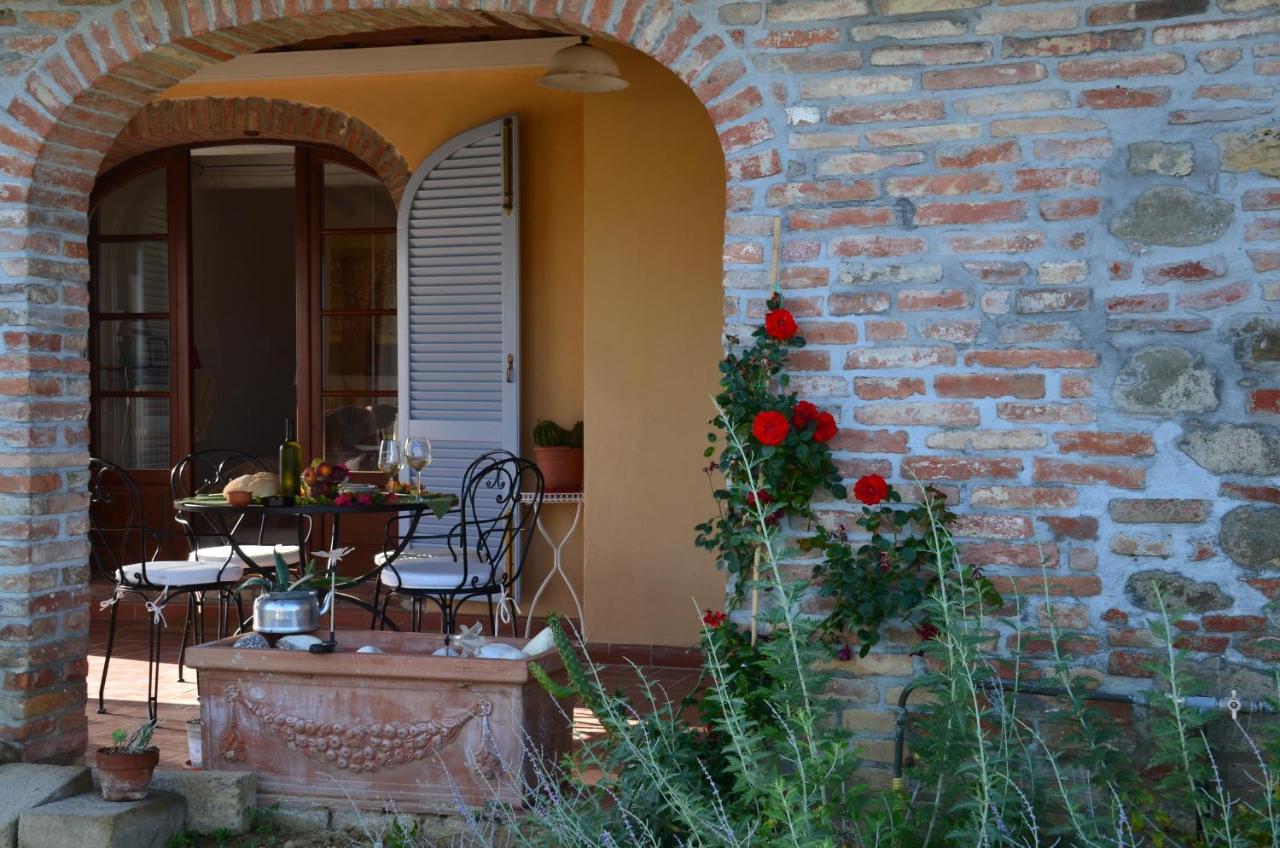 Ferienwohnung Casa Magnolia Terricciola Exterior foto